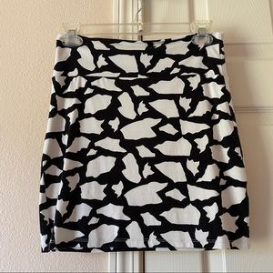 Fighting Eel Skirt Zulu Mini Black Crackle